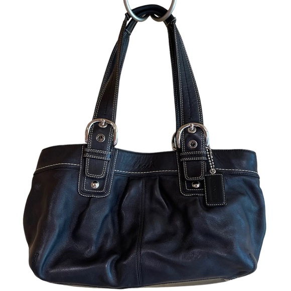 Coach Bag 100% Leather Hamptons Soho Shoulder Bag Black Zip Top Logo Coach - Picture 1 of 16